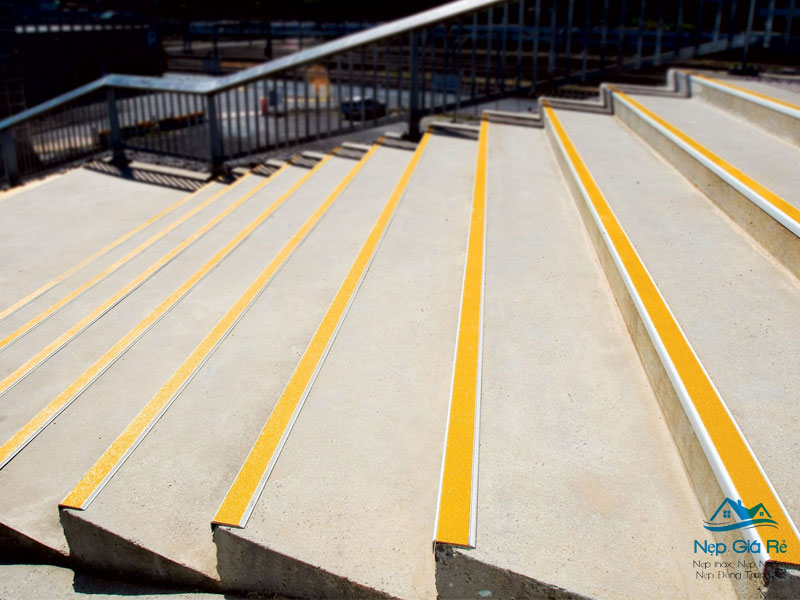 Lua-chon-chat-lieu-nep-phu-hop-voi-dac-thu-cong-trinh-nepgiare